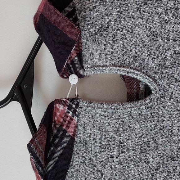 Zac & Rachel 1x long sleeve top w/ flannel as collar and bottom - Picture 9 of 12